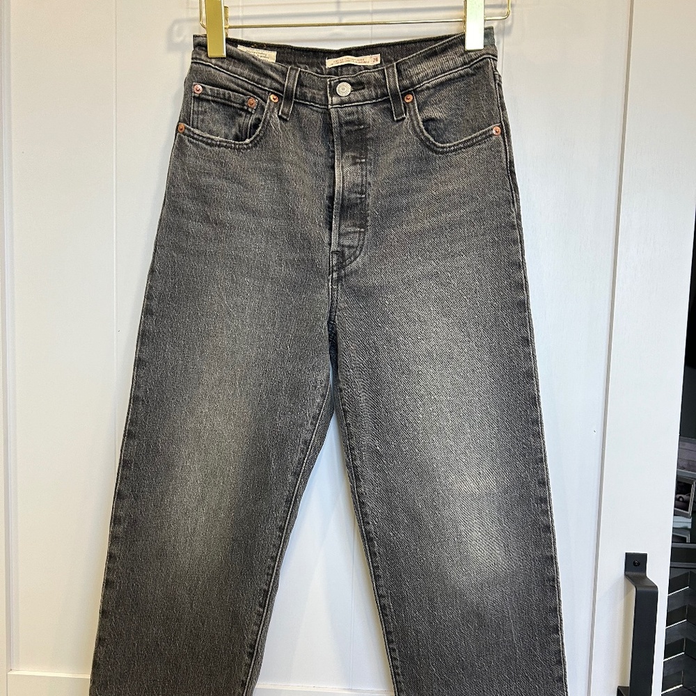 Levi’s Ribcage Ankle Jeans